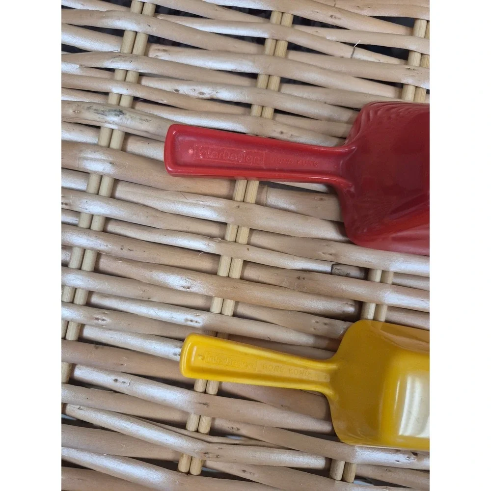 Vintage InterDesign Plastic Kitchen Scoops Red Yellow Set of 2 Hong Kong Retro